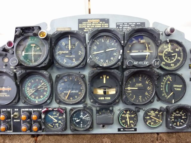 *[ сброшенный товар / редкий ] Cockpit счетчик запись Lockheed Kawasaki T33 jet тренировка машина (P-80) panel имеется *