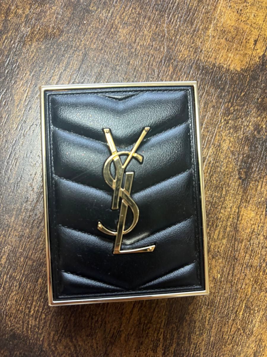 アイシャドウ ミニ クラッチ YSL イヴサンローラン サンローラン　クチュールミニクラッチ300