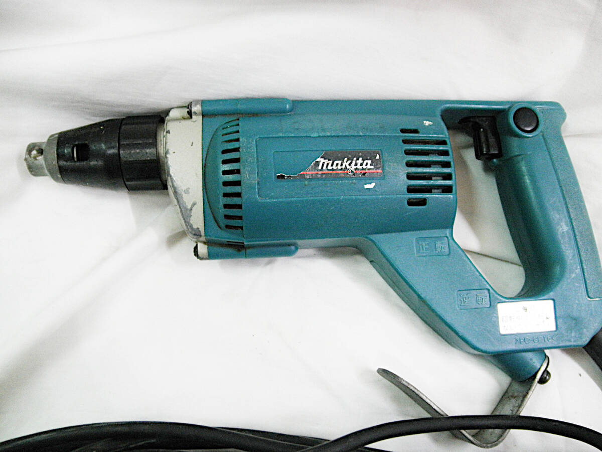 A 動作品 マキタ / makita ボード用スクリュードライバー 6810 100V 400W_画像3