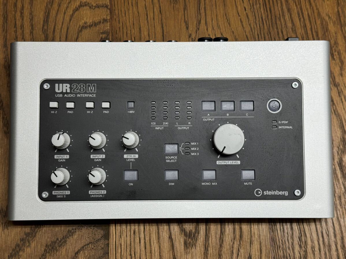 Steinberg аудио интерфейс UR28M