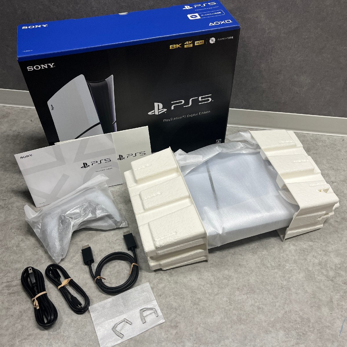 ◎M176【送料無料】【未使用】PS5 PlayStation5 CFI-2000 B01 1TB デジタル・エディション SONY プレイステーション5 プレステ5(rt)