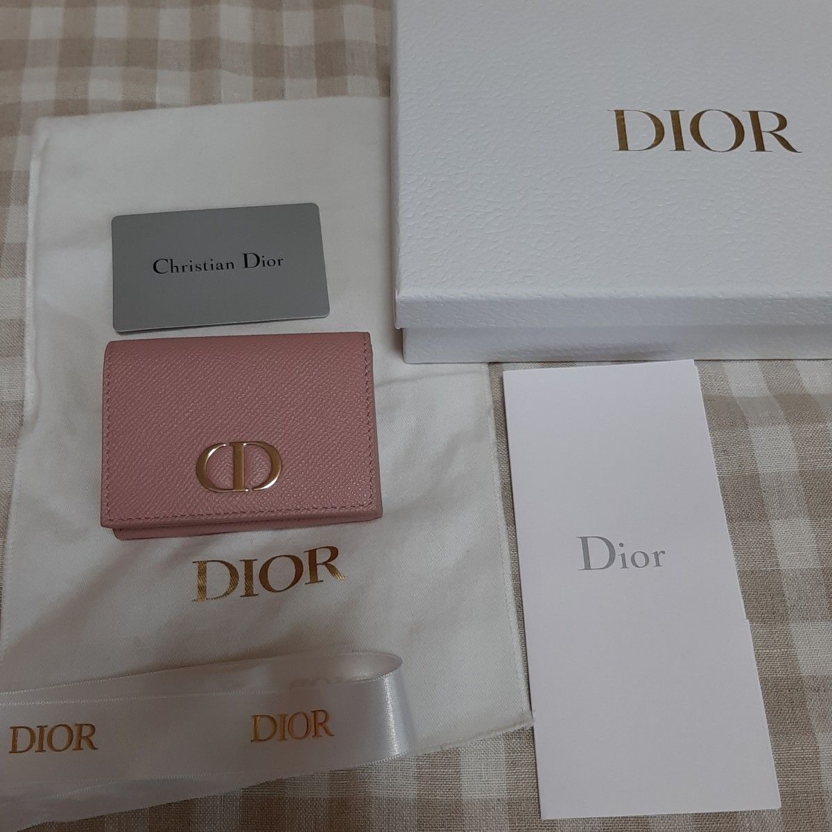 【新品同様】Christian Dior 　ピンク　ディオール折り財布　ディオール財布　Dior折り財布　ご褒美　コンパクト財布　