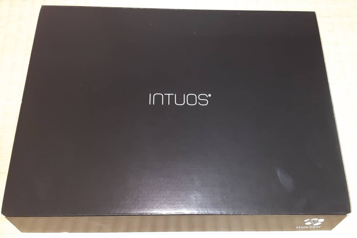 【未使用品】ＷＡＣＯＭ　ワコム　ペンタブレット Intuos Art medium ブラック CTH-690/K0　_画像2