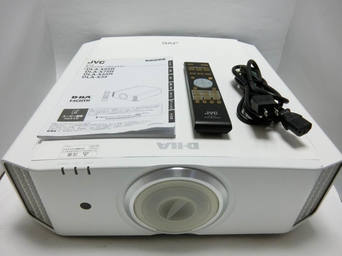 JVC DLA-X35-W フルHD D-ILA 3D D-ILAホームシアタープロジェクター 1300lm ネイティブコントラスト リモコン/説明書付属／YJ240321009_画像3