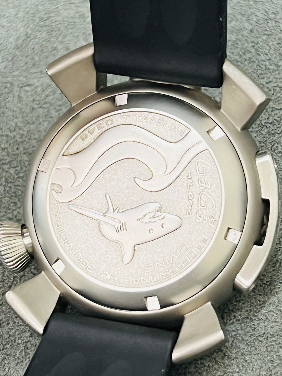 ガガミラノ GaGa MILANO ダイビング 5040.3 ホワイト文字盤 腕時計 メンズ 中古 ラバーベルトの画像9