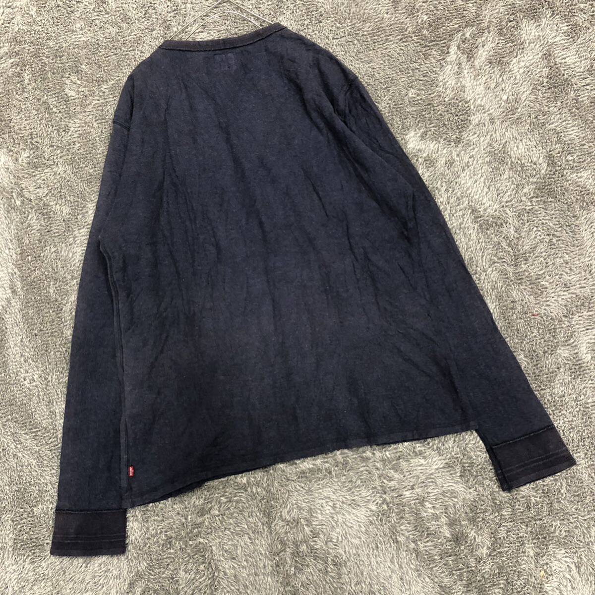 Levi's リーバイス ヘンリーネック 長袖Tシャツ ロンT 長袖カットソー サイズM ネイビー 紺色 無地 メンズ トップス 最落なし （W17）_画像2