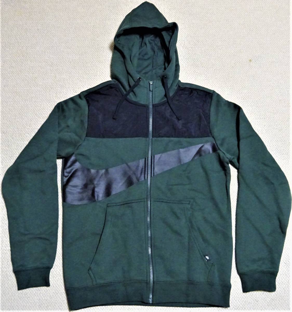 ★新品★NIKE　ハイブリッド フルジップパーカー　S　/緑 ②