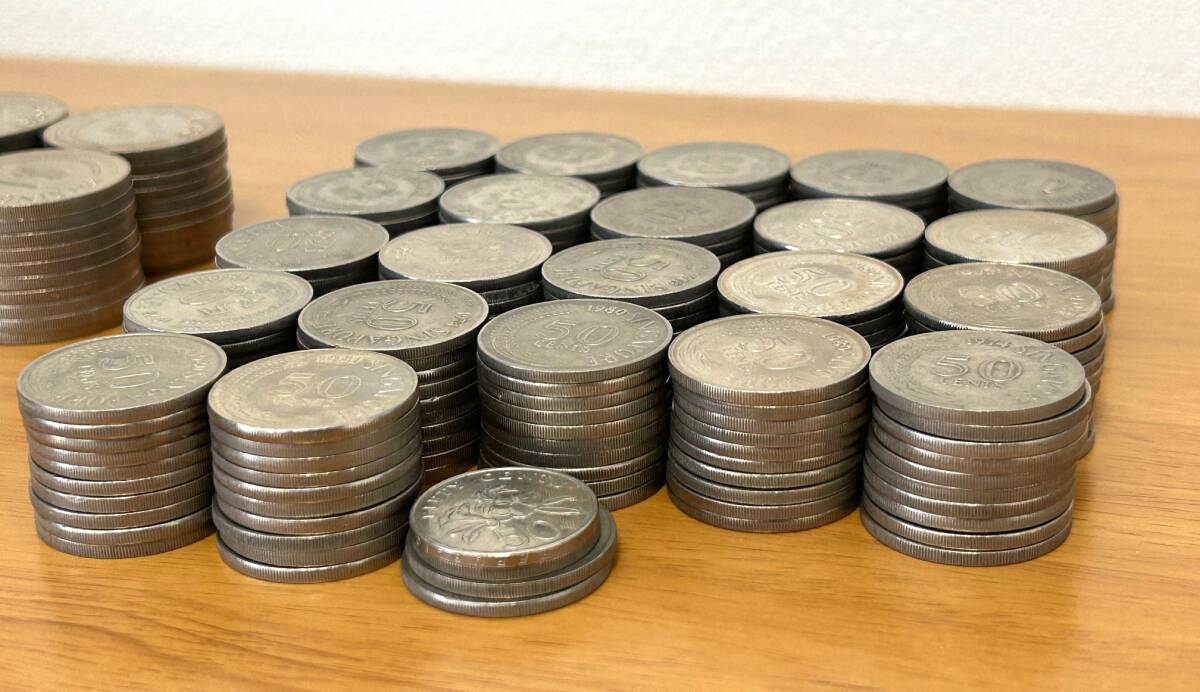 1880　シンガポール 硬貨　大量　おまとめ　1ドル／80枚　50セント／224枚　重量 3426g_画像6