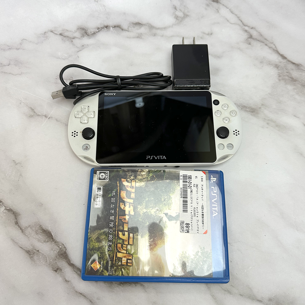 PSVITA PCH-2000 中古品 32GB純正メモリ付き_画像5