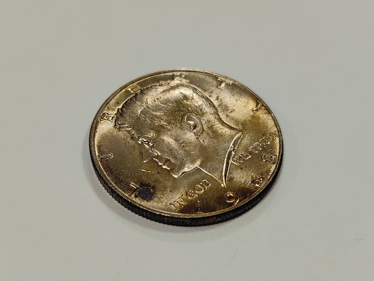アメリカ ケネディ ハーフラダー 硬貨 1968年 外国コイン の画像4
