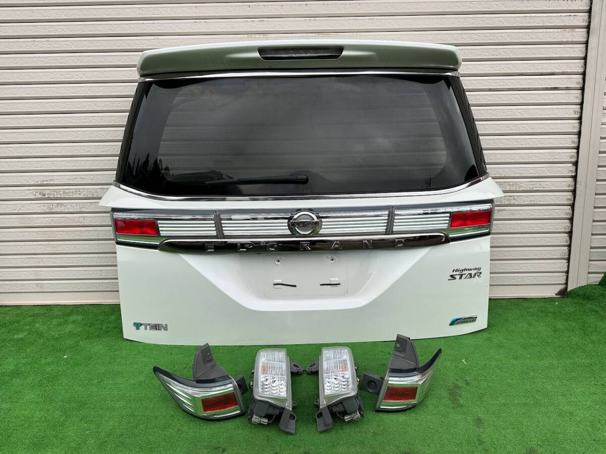  Nissan Elgrand rider TE52 previous term power back door rear gate tail lamp left right set STANLEY P8503...