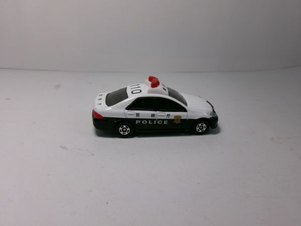 ★貴重 トミカ　NO110 TOMICA 1/69 トヨタ クラウン パトカー 2011_画像4