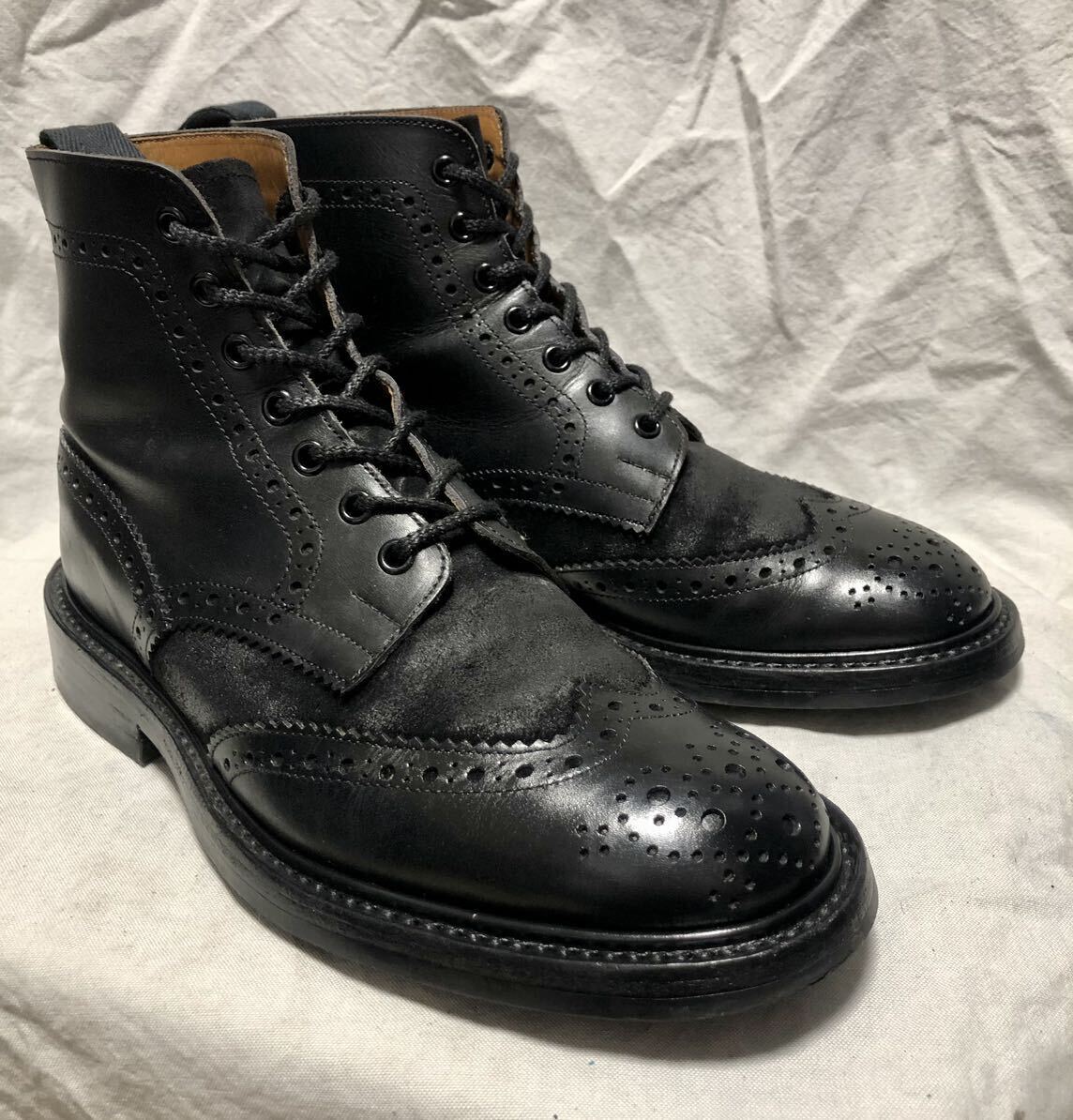 Tricker's M2508 MALTON ブラックスムースレザー×ワックスドスエード同色コンビ_画像1