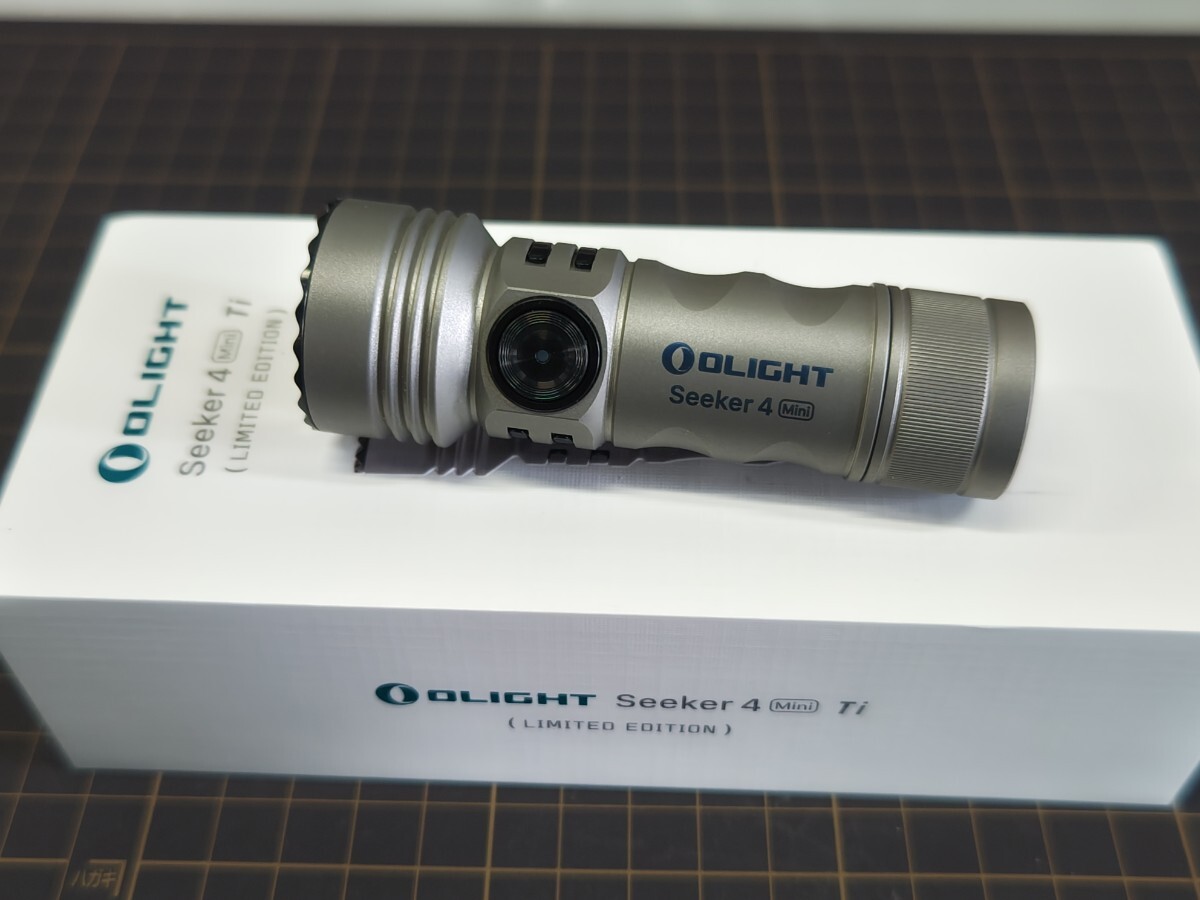 OLIGHT Seeker 4 mini Ti LIMITED EDITION オーライト シーカー4ミニ チタン フラッシュライト UVライト_画像1