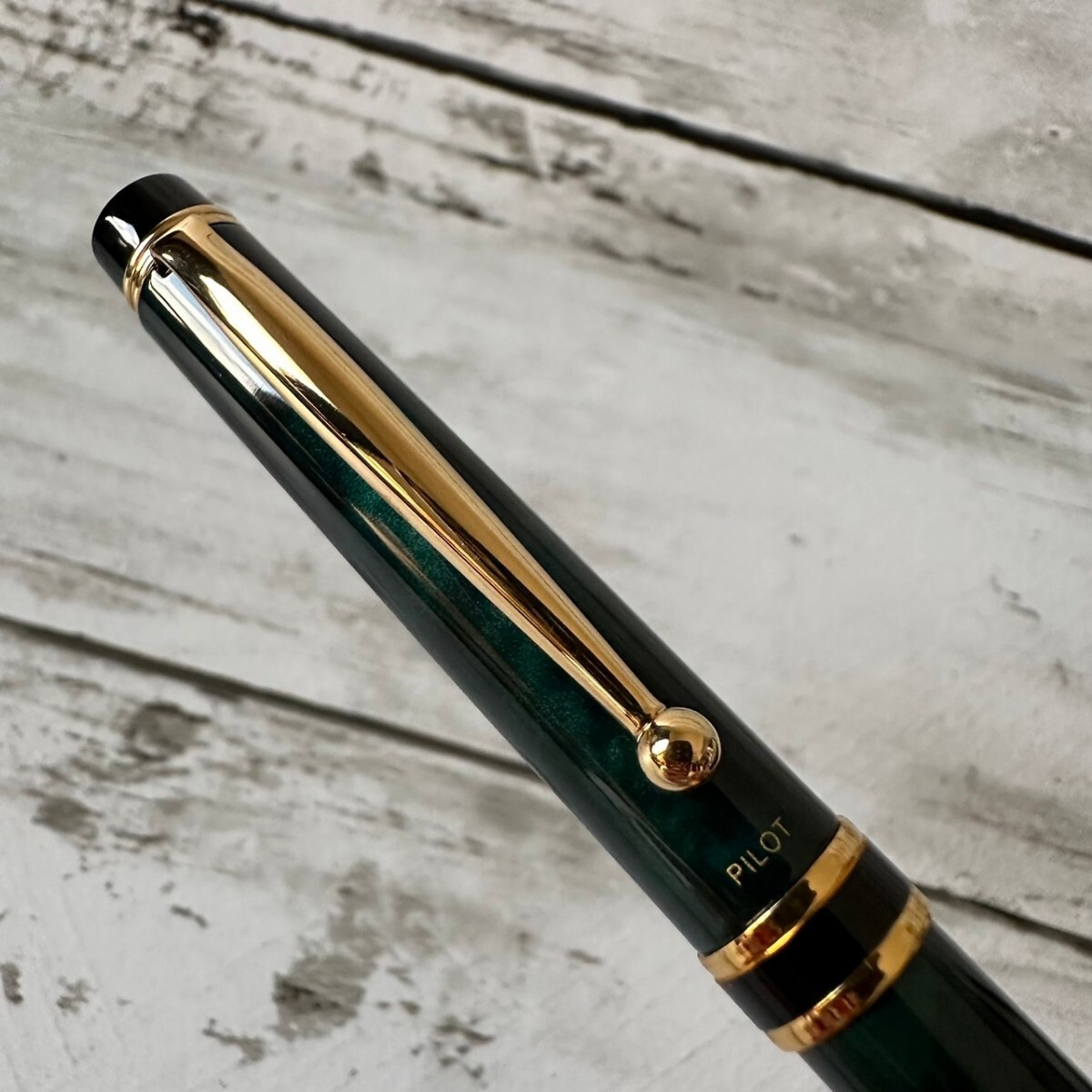 美品 PILOT パイロット 万年筆 ボールペン Z-CR-GN 箱付き 美品 PILOT パイロット 万年筆 ボールペン Z-CR-GN 箱付き