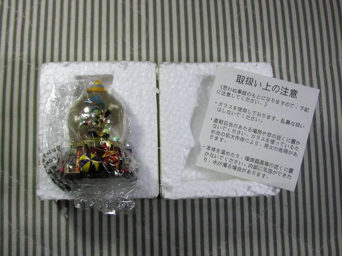 *** valuable lovely! Jiminy Cricket SNOWGLOBEji minnie *kli Kett Pinocchio snow ball snow dome snow glove ② ***