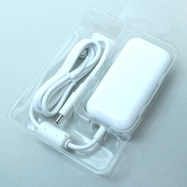 055a free shipping unused? docomo select AC adapter 07 Power Delively correspondence TypeC common AC adapter 