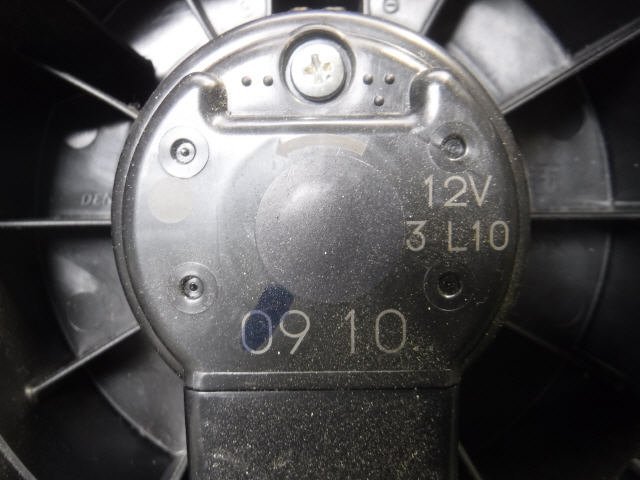 8kurudepa H21年 タント DBA-L375S ヒーター ブロア ブロワ モーター 確認済 [ZNo:06000451]_画像2
