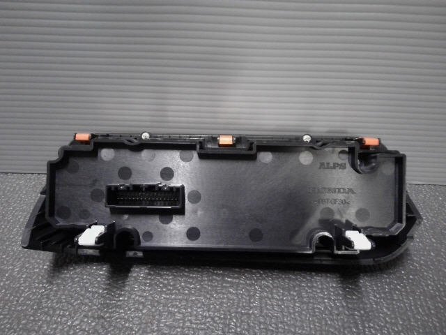 5kurudepa H30年 N-BOX DBA-JF3 エアコン スイッチ パネル コントロール JF4 エヌボックス カスタムGL 2WD テスト済 32927_画像8