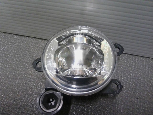 5kurudepa R2年 ルークス 4AA-B45A 左 フォグ ランプ ライト ＬＥＤ B44A B47A B48A HWS ターボ 点灯OK 美品 32952の画像3