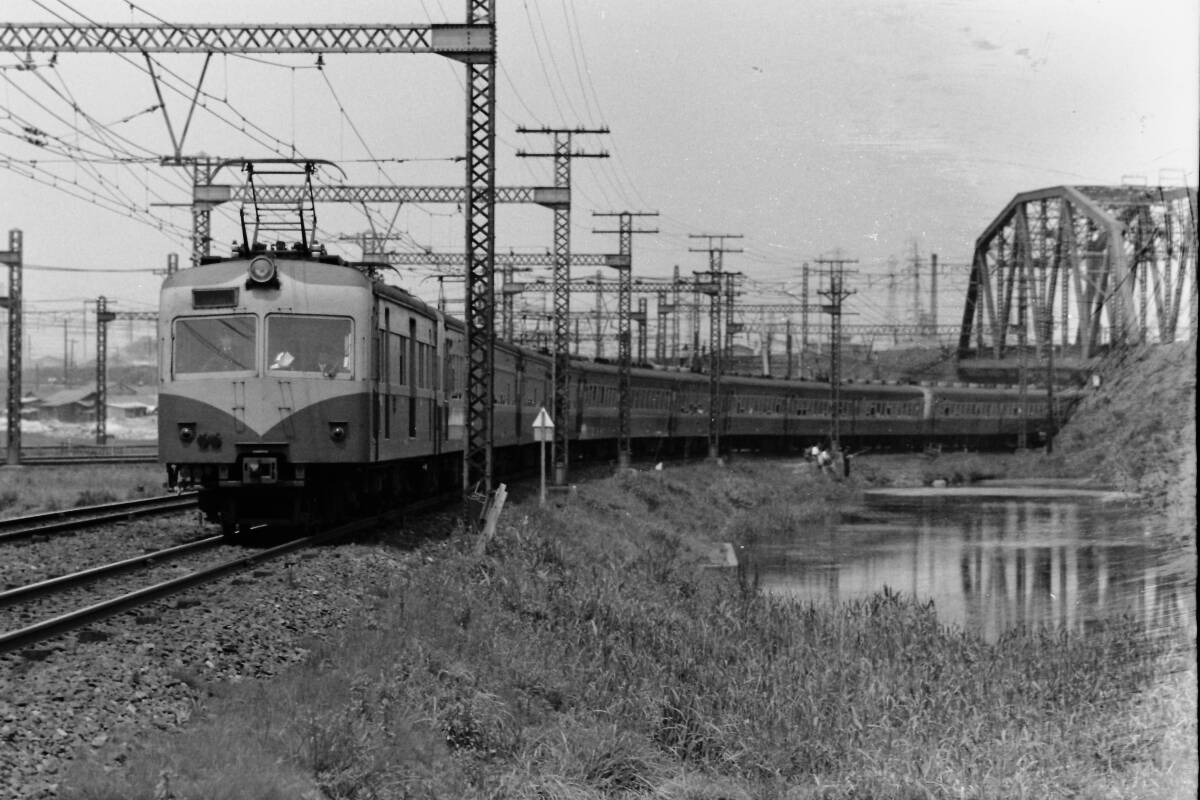 (B23)604 photograph old photograph railroad railroad photograph Showa era 36 year about film deformation white black nega together 6 koma 