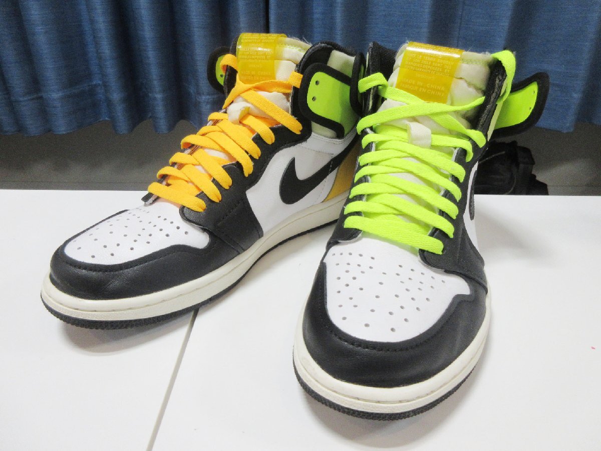 〇1000円～美品 ナイキ NIKE AIR JORDAN 1 RETRO HIGH OG VOLT GOLD エアジョーダン1 ボルト ゴールド 555088-118 スニーカー 27㎝_画像2