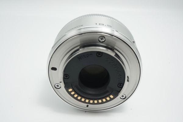 【未使用品！】Nikon 単焦点レンズ 1 NIKKOR 18.5mm f/1.8 シルバー ニコンCXフォーマット専用_画像6