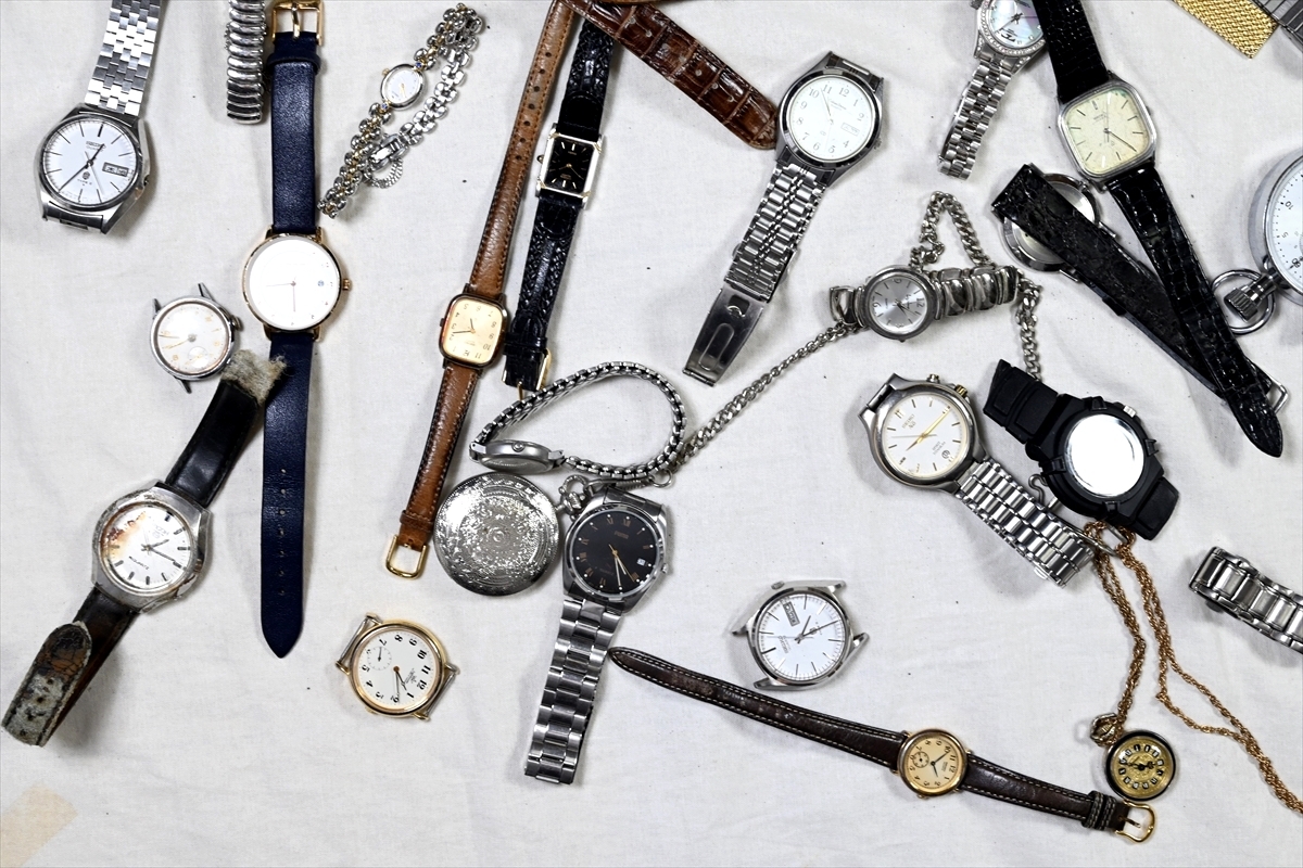 腕時計 100本以上 まとめ売り SEIKO/CITIZEN/OEMGA/CASIO/TISSOT/WALTHAM/TECHNOS 大量 クオーツ 機械式 手巻き 自動巻き メンズ ジャンク2_画像10