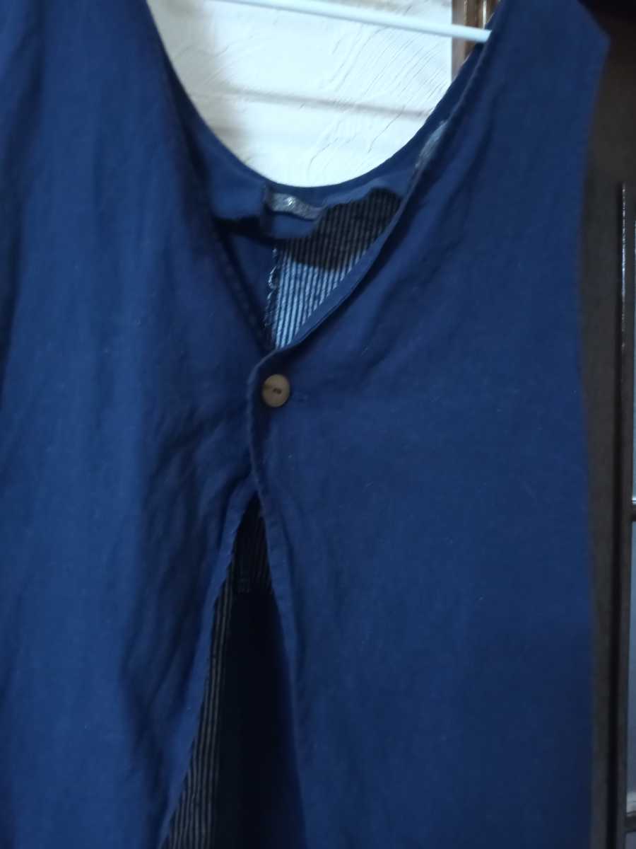 舞夢　エプロン　中古美品　濃藍色xパッチ　ひざ丈　胸当てエプロン　後ろボタン1で着やすい　地味カワイイ_画像4
