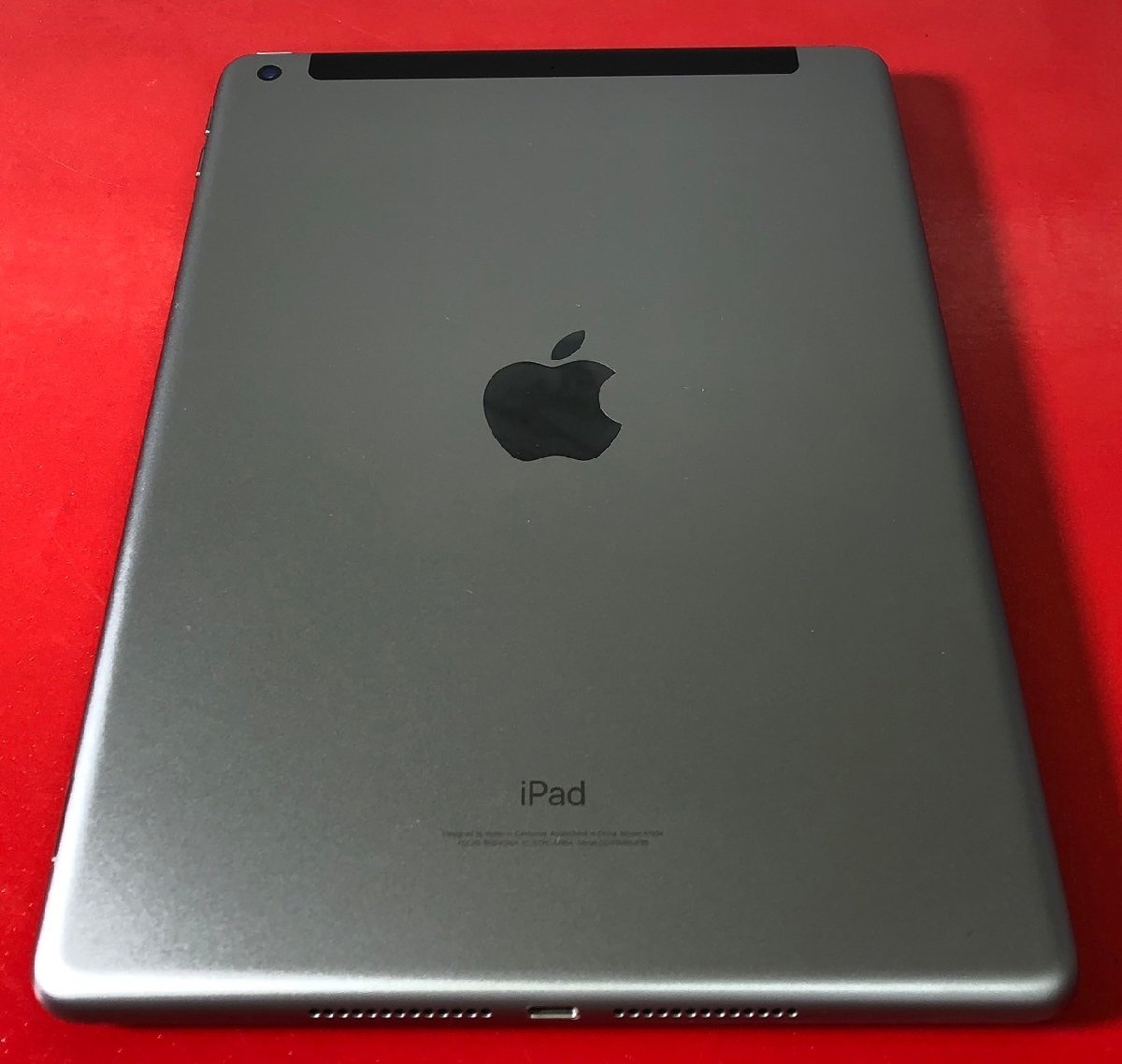 1円～　Apple iPad 第6世代 / 32GB / SIMフリー / スペースグレイ / iOS 17.0.3 / 9.7インチ (2048×1536) / MR6Y2LL / バッテリー100%_画像2