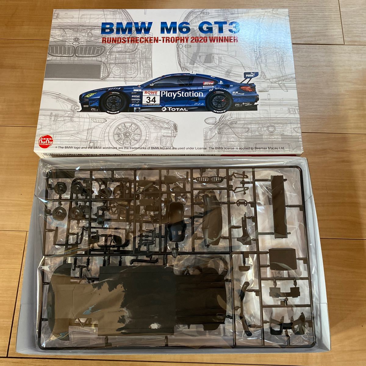 BMW M6 GT3 2020 ニュルブルクリンク耐久シリーズ ウィナー PS （1/24スケール レーシング PN24027）プラッツ_画像2