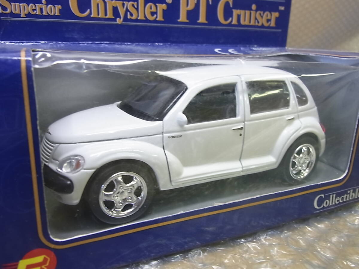 未開封！ ダイキャストミニカー 1：32 Superior Chrysler PT Cruiser 4台セットの画像4
