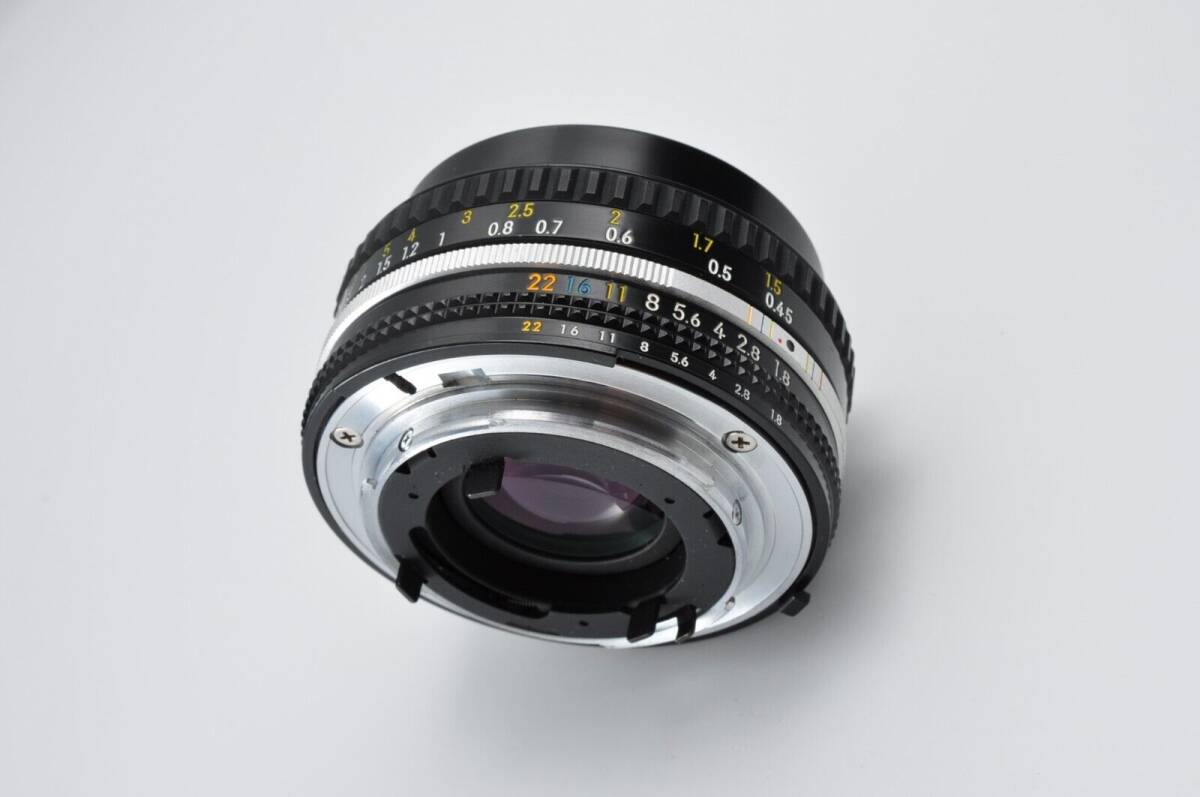 【極上美品】ニコン Nikon Ai-s AIS 50mm F1.8 パンケーキレンズ 単焦点 Fマウント Ai-S_画像2