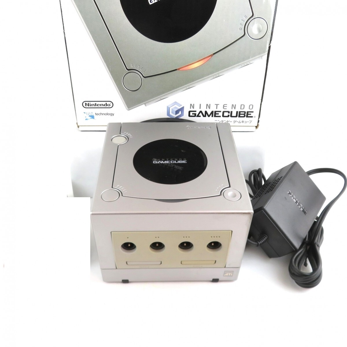 任天堂 GAMECUBE ゲームキューブ DOL-001（JPN) シルバー 本体 ACアダプタ 外箱付 0402-014_画像1