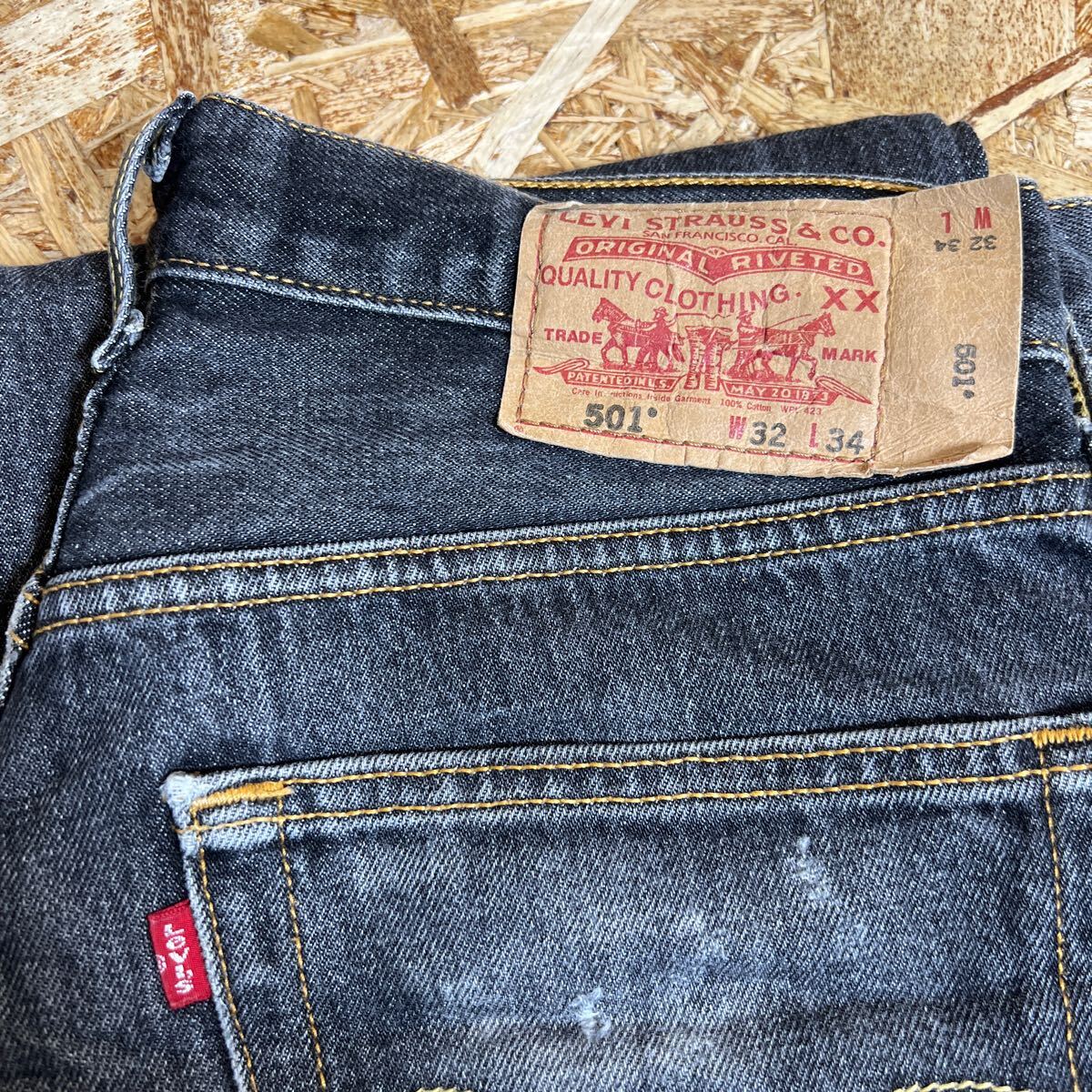 F-1285 Levi's リーバイス 501 ブラックデニムパンツ ブラックジーンズ W32 ジーンズ ジーパンアメカジ_画像3