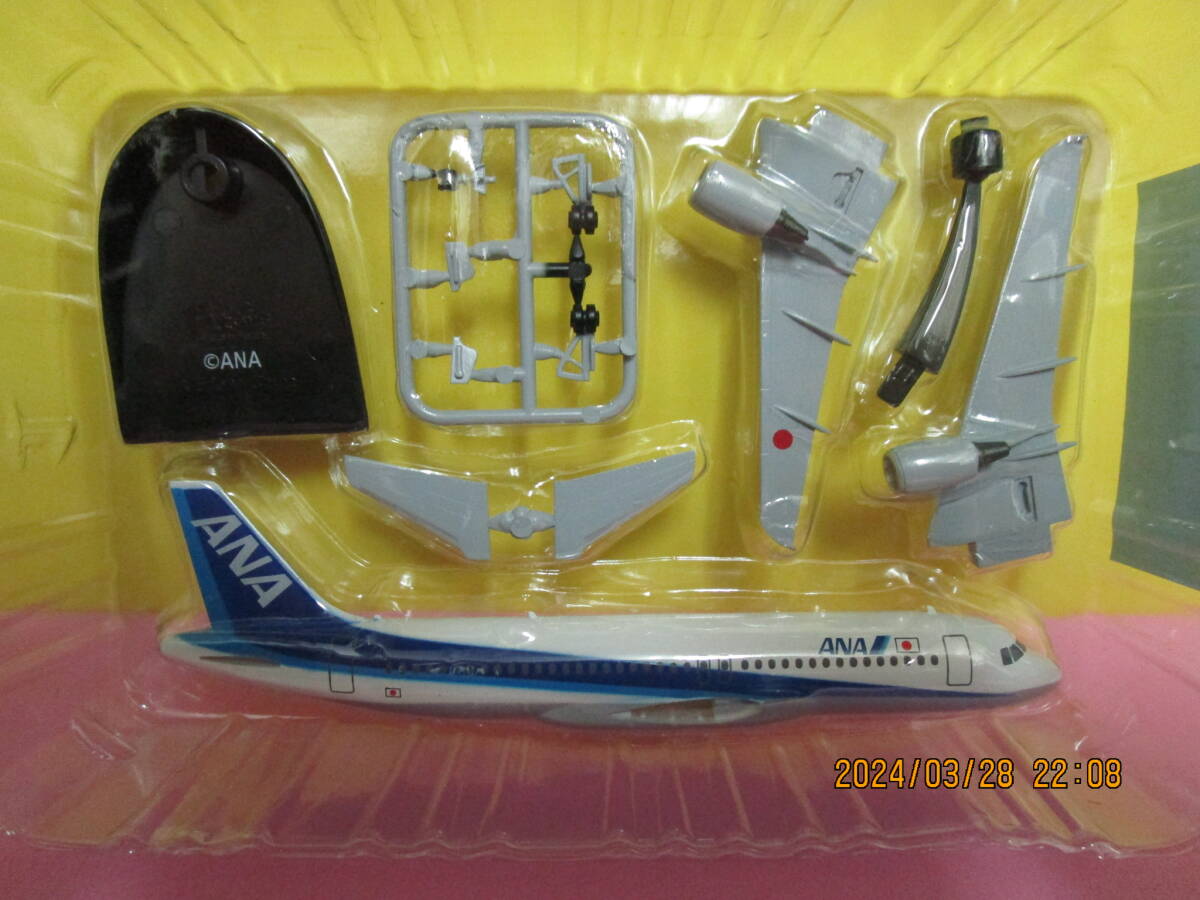 F-toysef toys * japanese Eara in 2*.. is aviation tube system .1/300scaleV1 A320-200 ANA