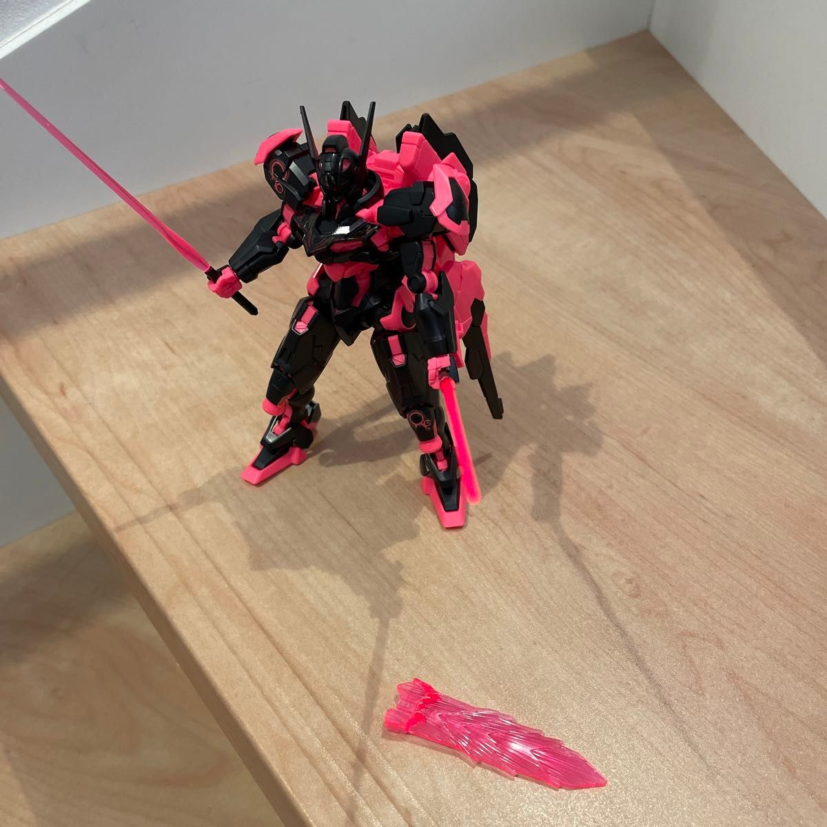 機動戦士ガンダム水星の魔女HG 1/144 ガンダムルブリス [リサーキュレーションカラー/ネオンピンク]完成品