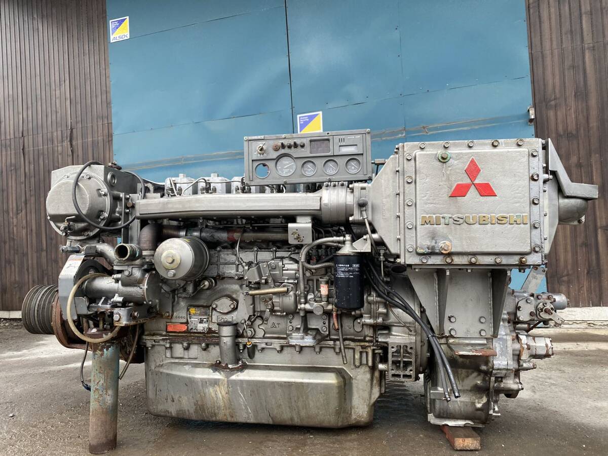 三菱 船内機 S6M3H-MTKーS マリンエンジン 410P馬力/最大: 480 三菱 船内機 S6M3H-MTKーS マリンエンジン 410P馬力/最大: 480