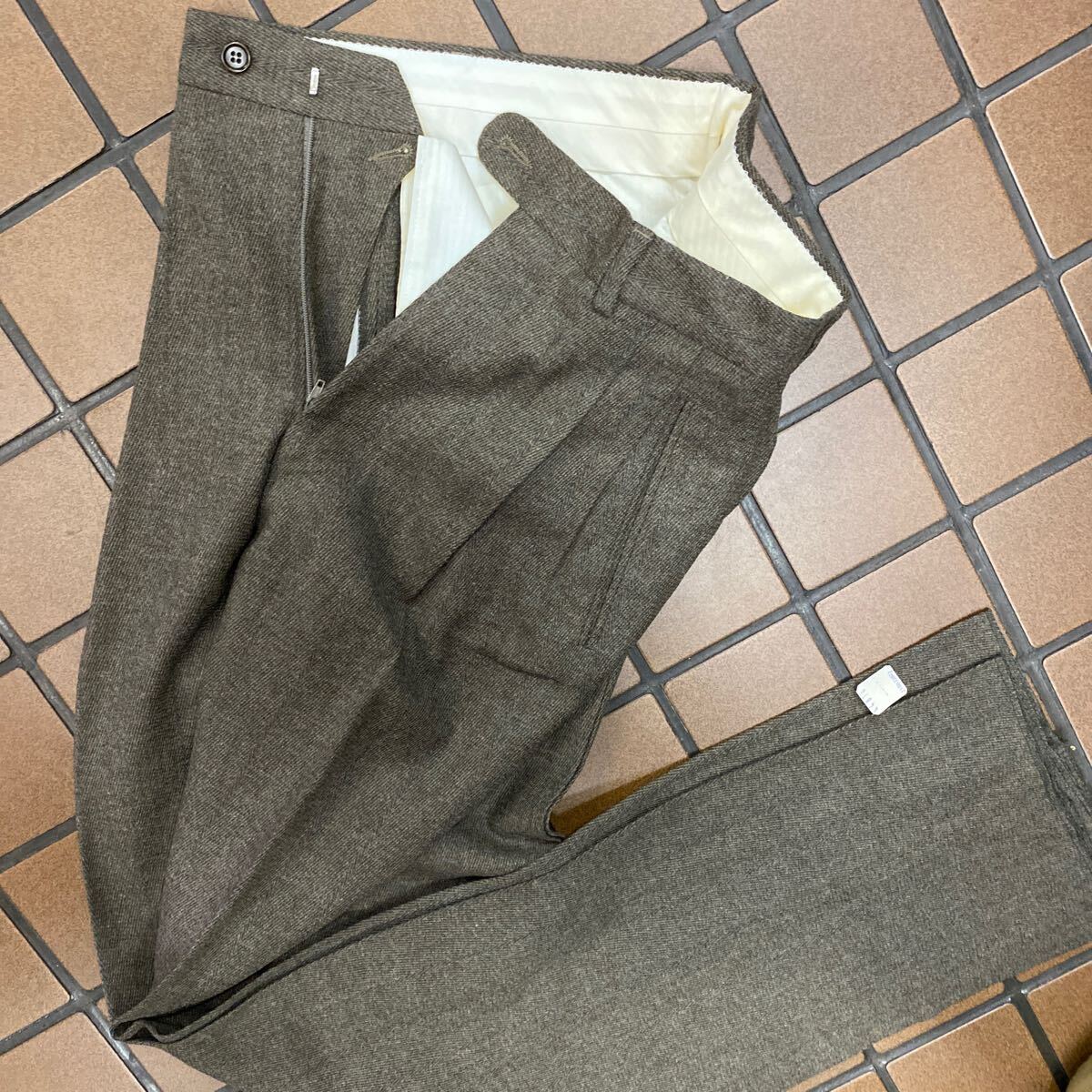 《限定お買い得》新品★タグ付き高級SARTORIA BELLINIイタリア製２つボタンヴィンテージスーツセットアップ　サイズ44 コルク系ストライプ_画像10