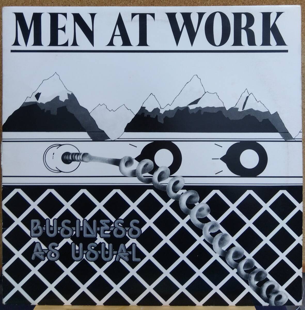 LP(25・3P-379.'82盤.ロック.バンド.ライナー無し)メン・アット・ワーク MAN AT WORK/BUSINESS AS USUAL【同梱可能６枚まで】060310_画像1