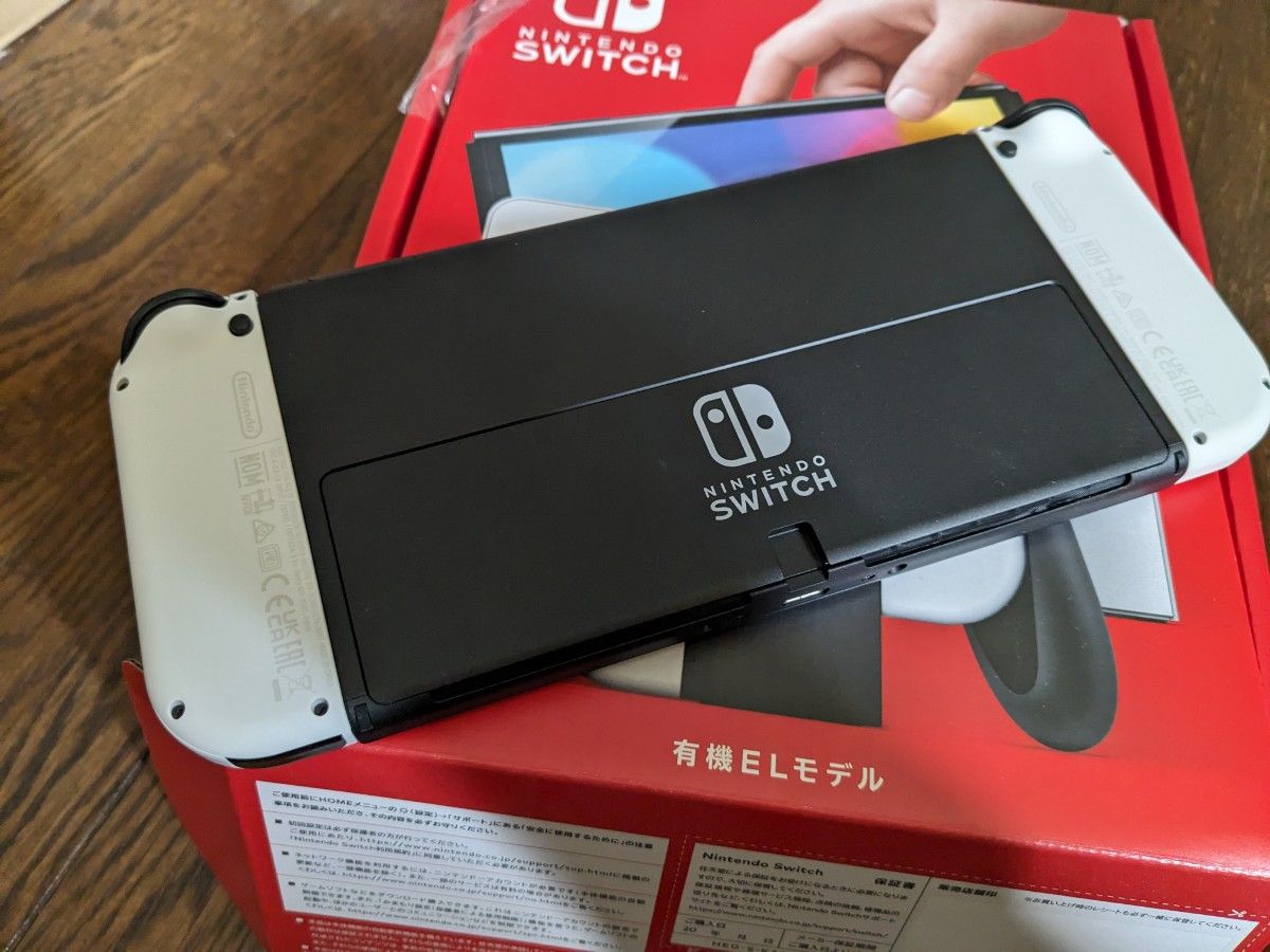 ニンテンドースイッチ 有機ELモデル 本体　ホワイト　Nintendo Switch  + ホリパッド + SDカード128gb