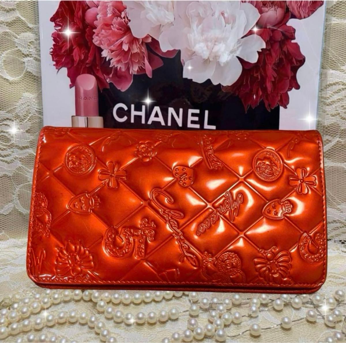 お値下げしました　☆正規品&美品&レア&キュート☆  シャネル  CHANEL  長財布　クルーズライン　シンボルチャーム　赤