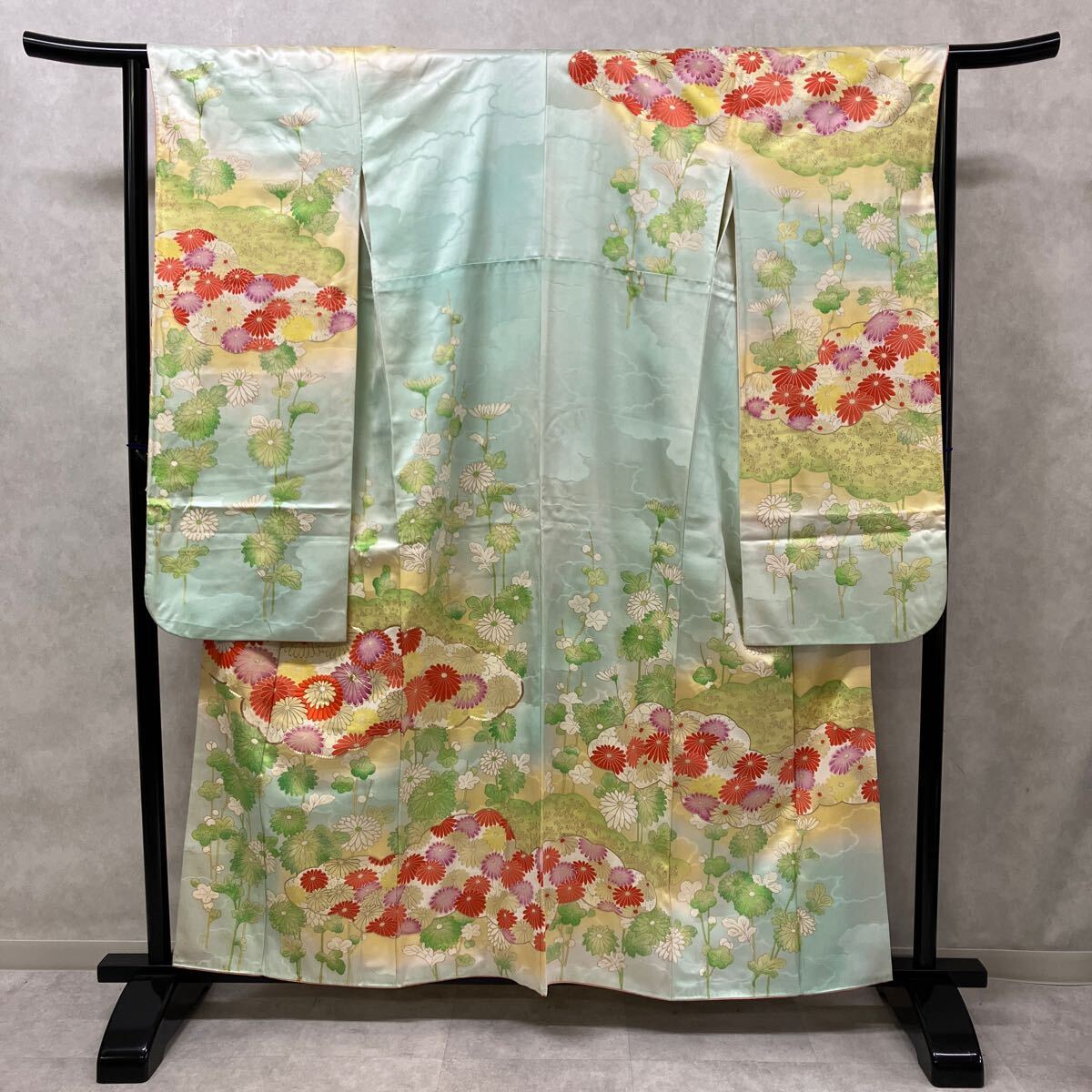 着物　袷　正絹　振袖　お花　刺繍　リメイク　お稽古　着付け　肩身丈157cm 裄丈63cm c08-11y_画像1