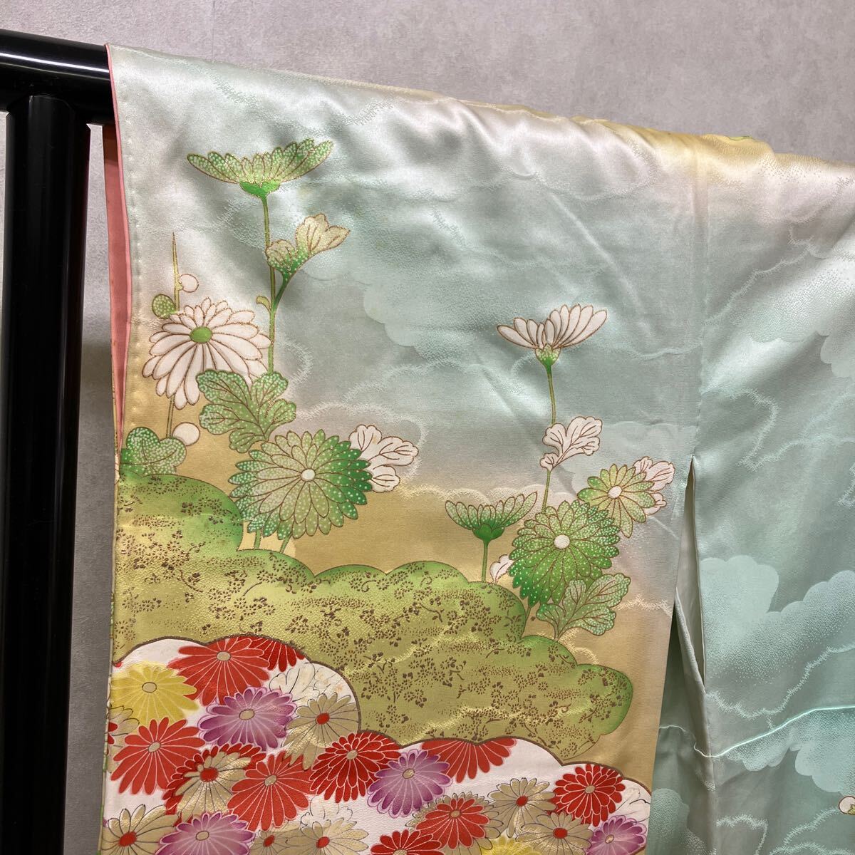 着物　袷　正絹　振袖　お花　刺繍　リメイク　お稽古　着付け　肩身丈157cm 裄丈63cm c08-11y_画像4