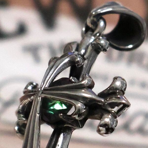シルバー925 クロス 緑石の守護 神秘的な贈り物 マジョーラ 紫 シルバー925 クロス 緑石の守護 神秘的な贈り物 マジョーラ 紫