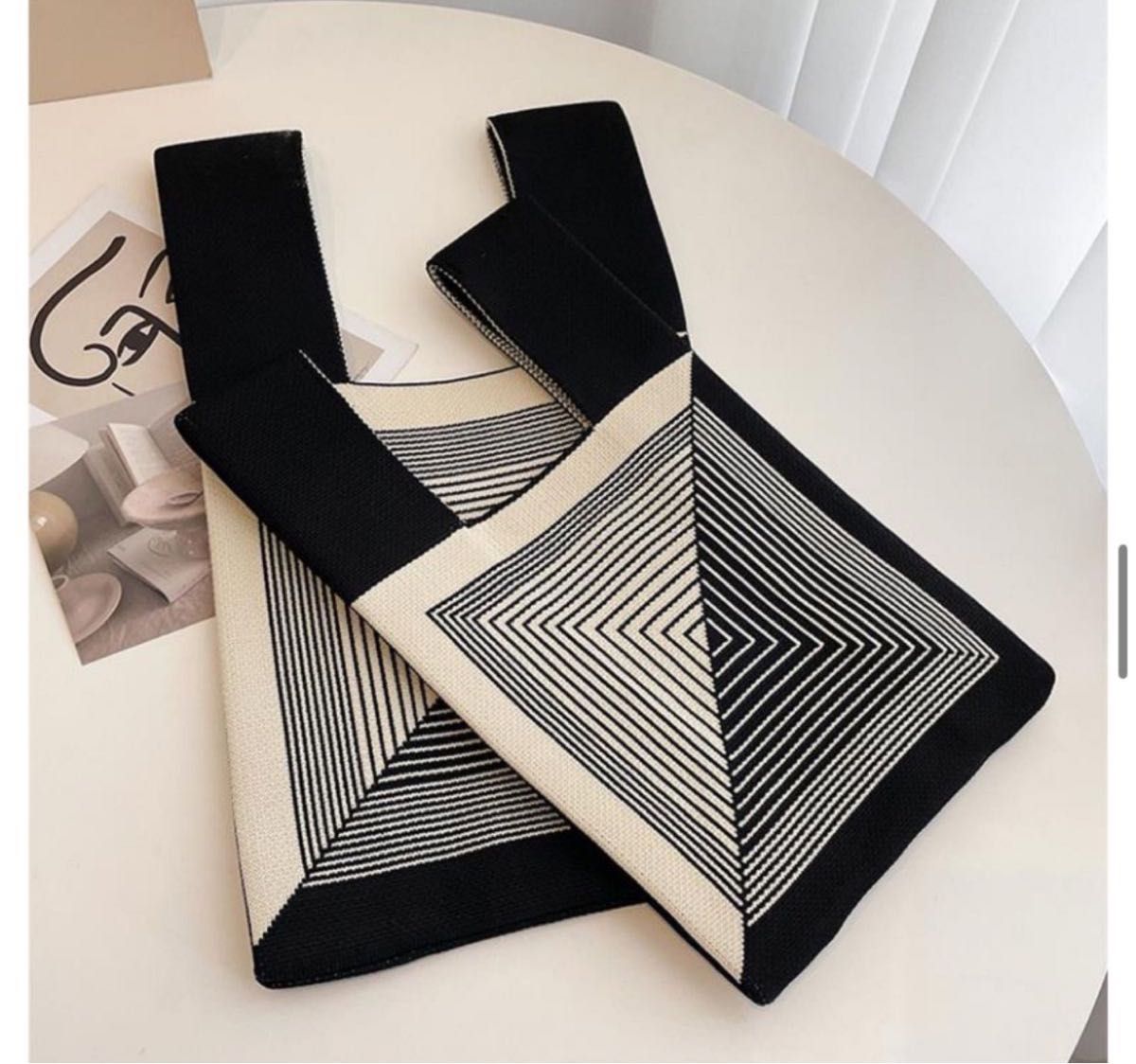 【ニットバッグ 白黒 正方形】マルシェトート ランチバッグ 編み ミニ 小さい サブバッグ エコバッグ