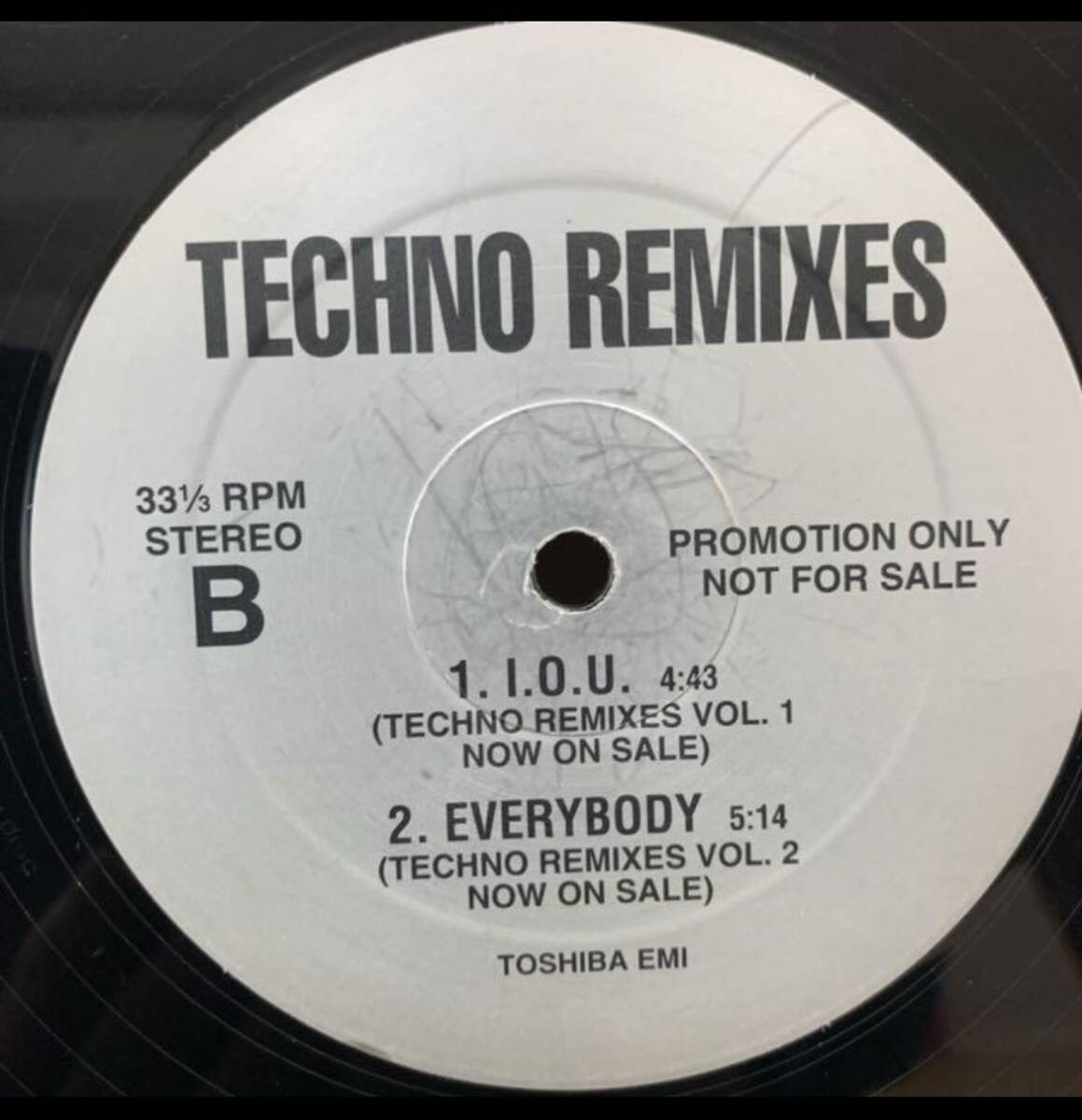 プロモ 12' TECHNO REMIXES 4曲入り ジョン ロビンソン ／  SHE BLINDED ME WITH SCIENCE ・ MOMENTS IN LOVE ・ I.O.U. ・ EVERYBODYの画像2