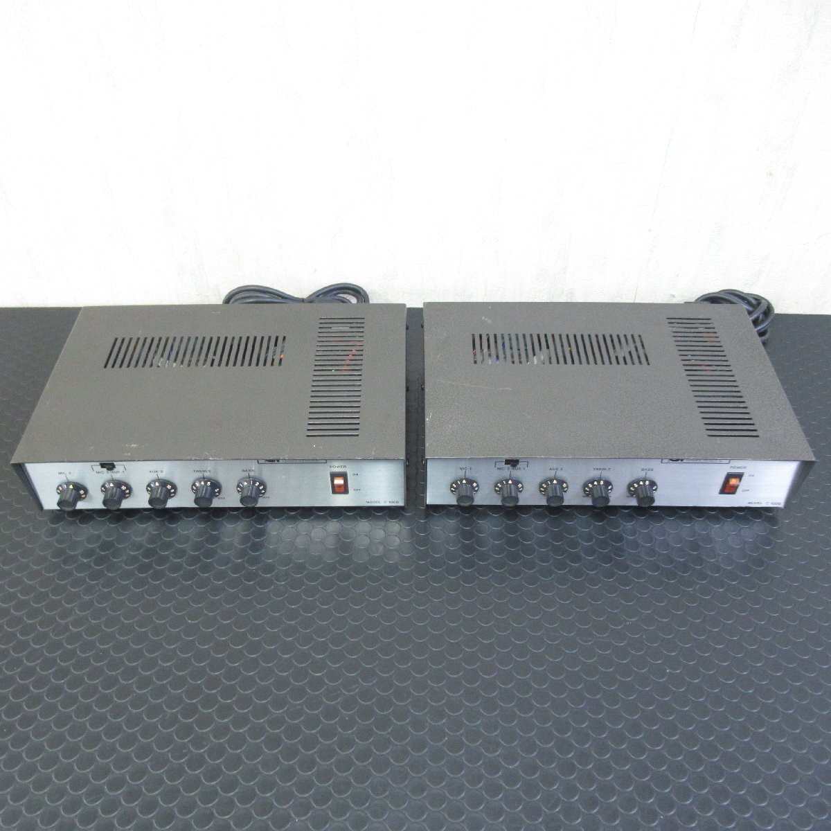 Yahoo!オークション - BOGEN C-100B ソリッドステートアンプ 2台 Yahoo!オークション - BOGEN C-100B ソリッドステートアンプ 2台