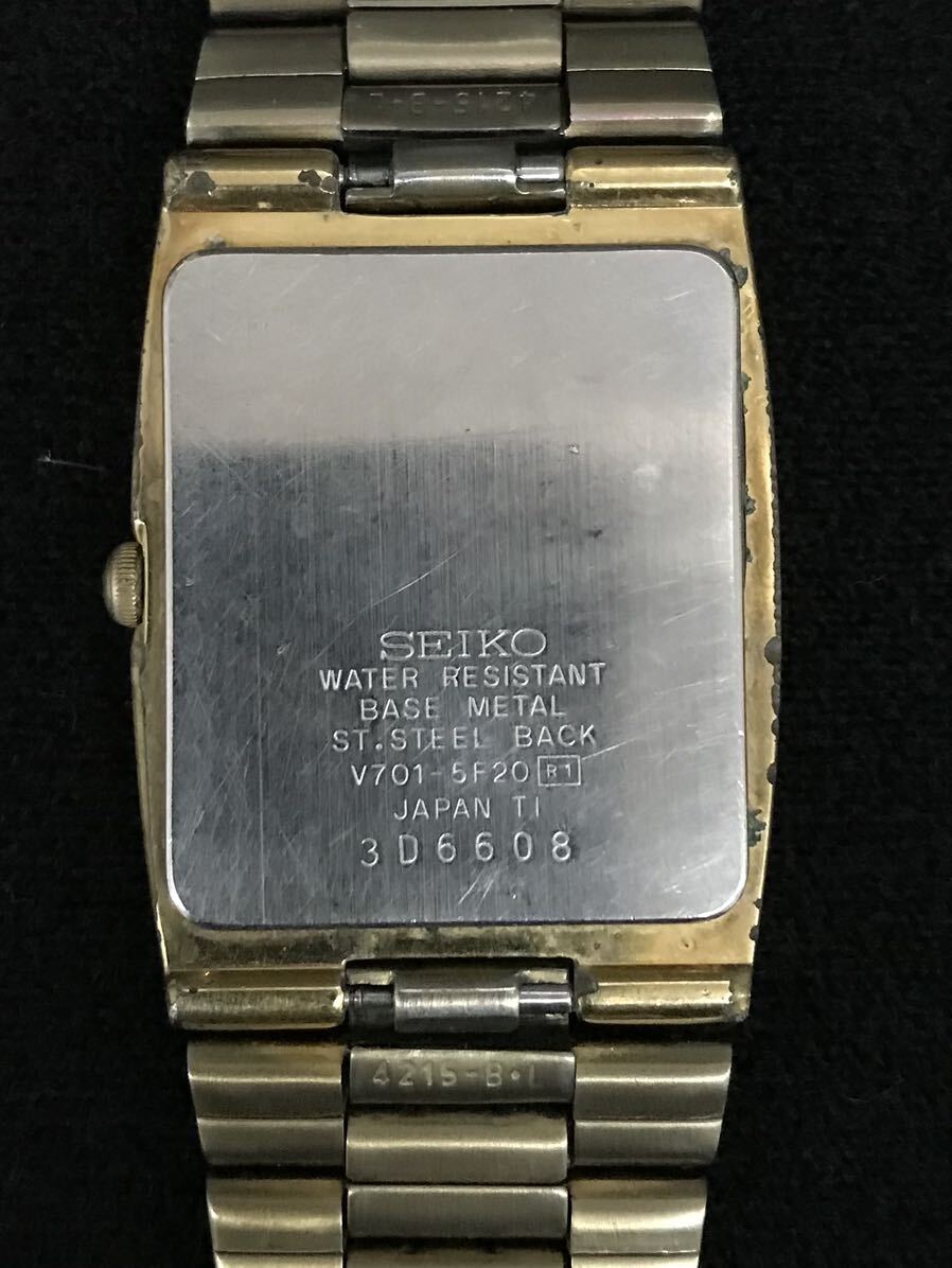 H263★SEIKO セイコー ドルチェ V701-5F20 文字盤ゴールド 腕時計【稼働品】_画像6