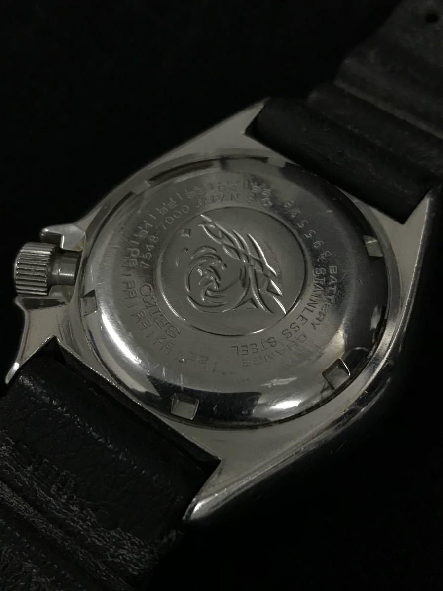 F23★SEIKO セイコー ダイバー150Ｍ 7548-7000 黒文字盤 デイデイト メンズ クォーツ QUARTZ QZ 腕時計【ジャンク品】_画像6